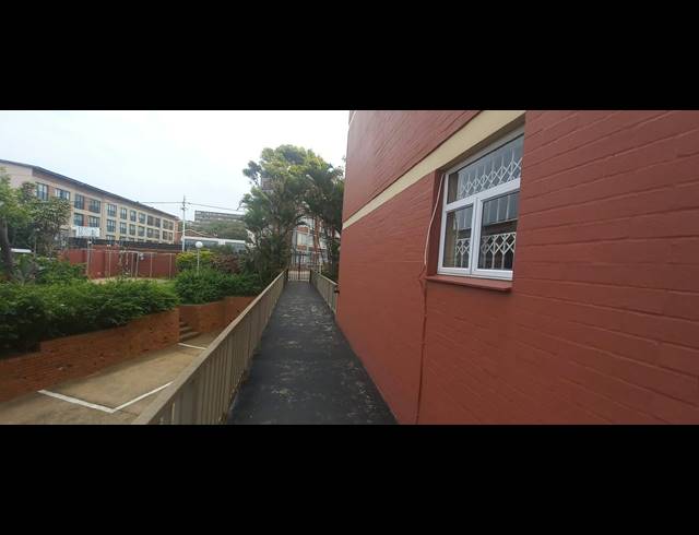 1 BEDROOM FLAT FOR SALE IN ESSENWOOD